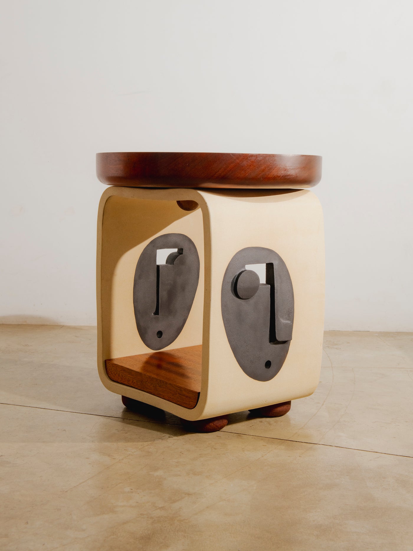 CONTEMPORARY: NATALIE SHOOK